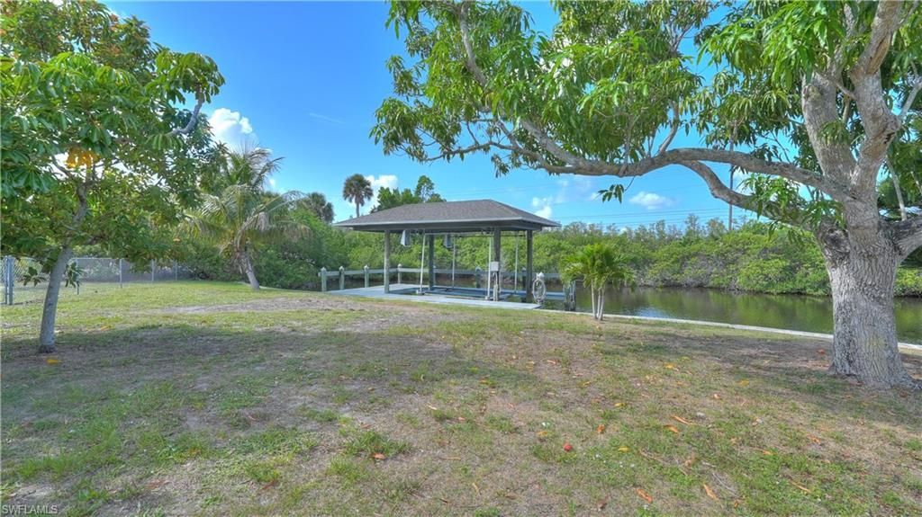 12055 Matlacha Blvd, Matlacha Isles, FL 33991 Photo