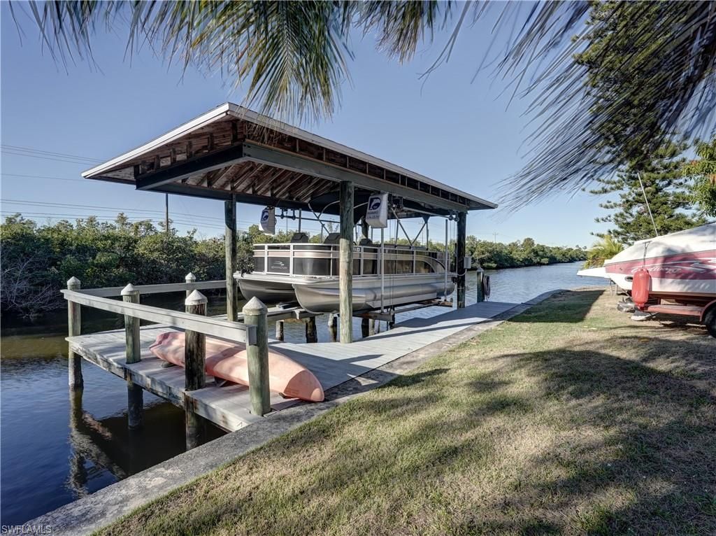 12055 Matlacha Blvd, Matlacha Isles, FL 33991 Photo