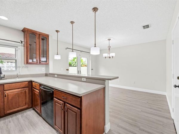 134 NW 117th Ave, Coral Springs, FL 33071