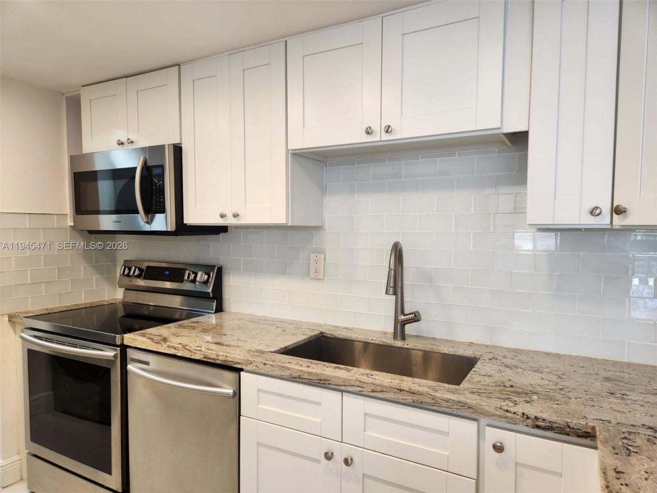 5201 Orduna Dr, Unit 14, Coral Gables, FL 33146 Photo