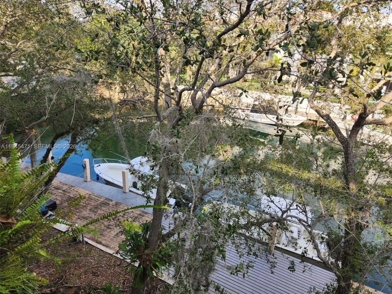 5201 Orduna Dr, Unit 14, Coral Gables, FL 33146 Photo