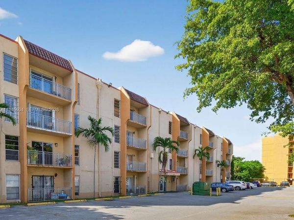 4841 NW 7th St , Unit 203-4, Miami, FL 33126