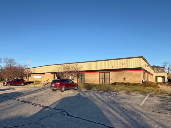 6060 Huntington Court NE, Cedar Rapids, IA 52402