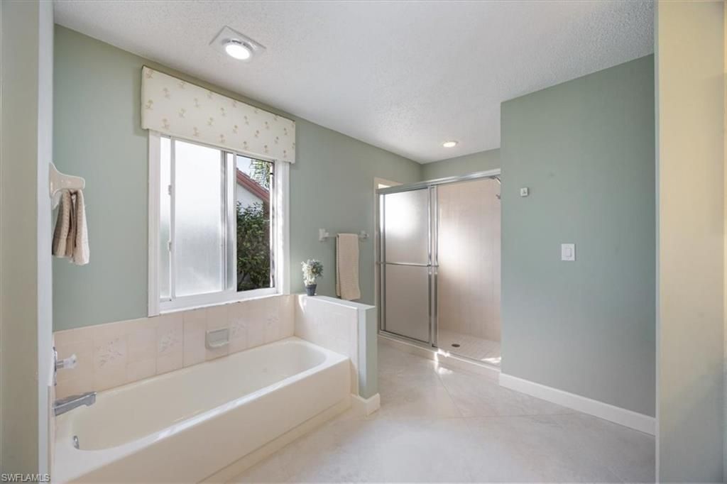 4198 Royal Wood Blvd, Naples, FL 34112 Photo
