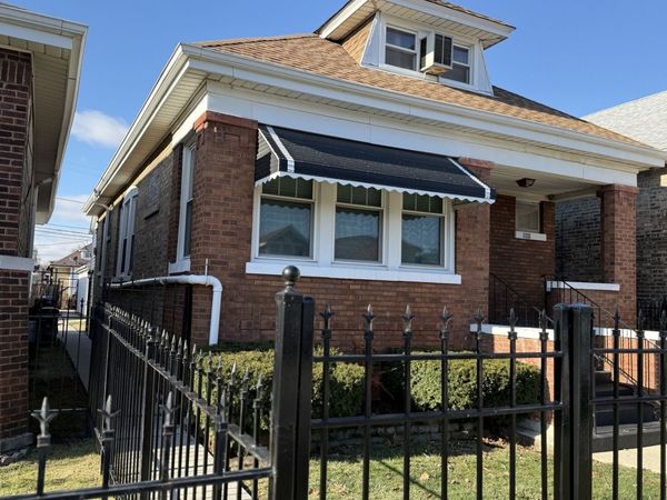 6226 S Francisco Avenue, Chicago, IL 60629