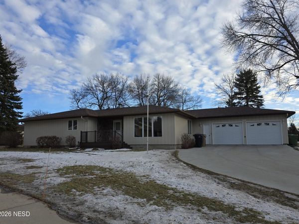 29 SUNRISE DRIVE NE, Watertown, SD 57201