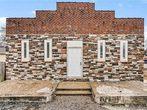 11303 E Truman Road, Independence, MO 64050