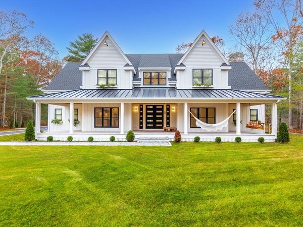 5 Lighthouse Ln, Sandwich, MA 02644