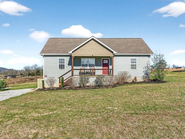 1663 Parker Rd, Sparta, TN 38583