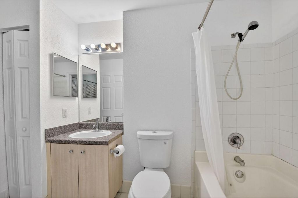 1805 N Flagler Drive, Unit 115, West Palm Beach, FL 33407 Photo