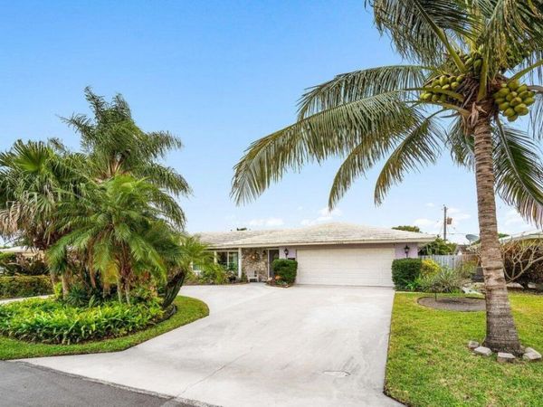 1220 SW 25th Place, Boynton Beach, FL 33426
