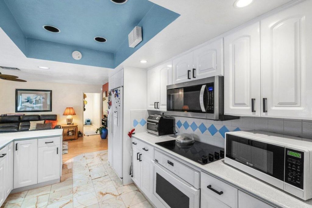 1220 SW 25th Place, Boynton Beach, FL 33426 Photo