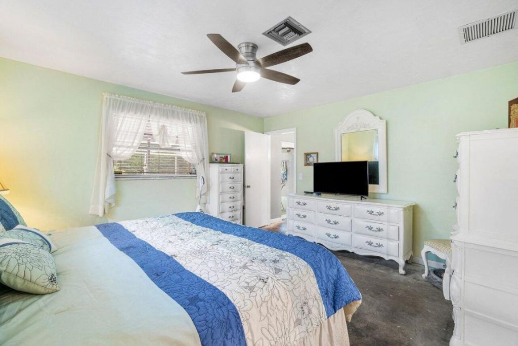 1220 SW 25th Place, Boynton Beach, FL 33426 Photo