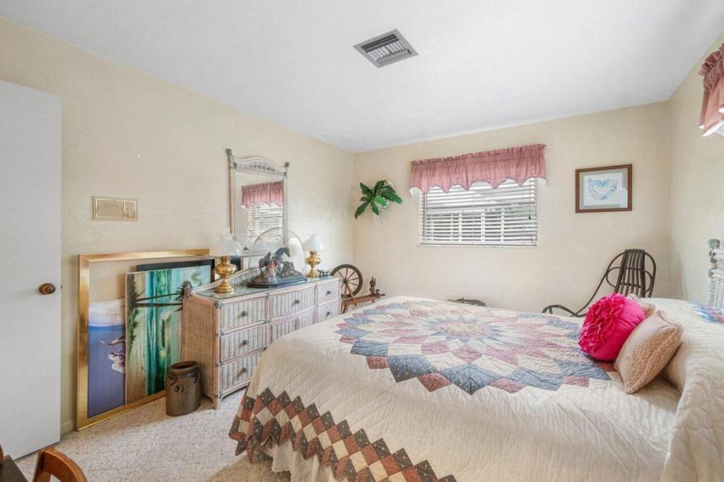 1220 SW 25th Place, Boynton Beach, FL 33426 Photo