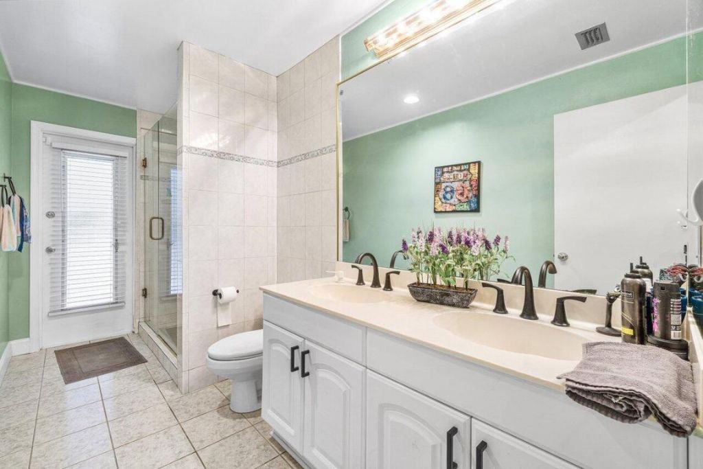 1220 SW 25th Place, Boynton Beach, FL 33426 Photo