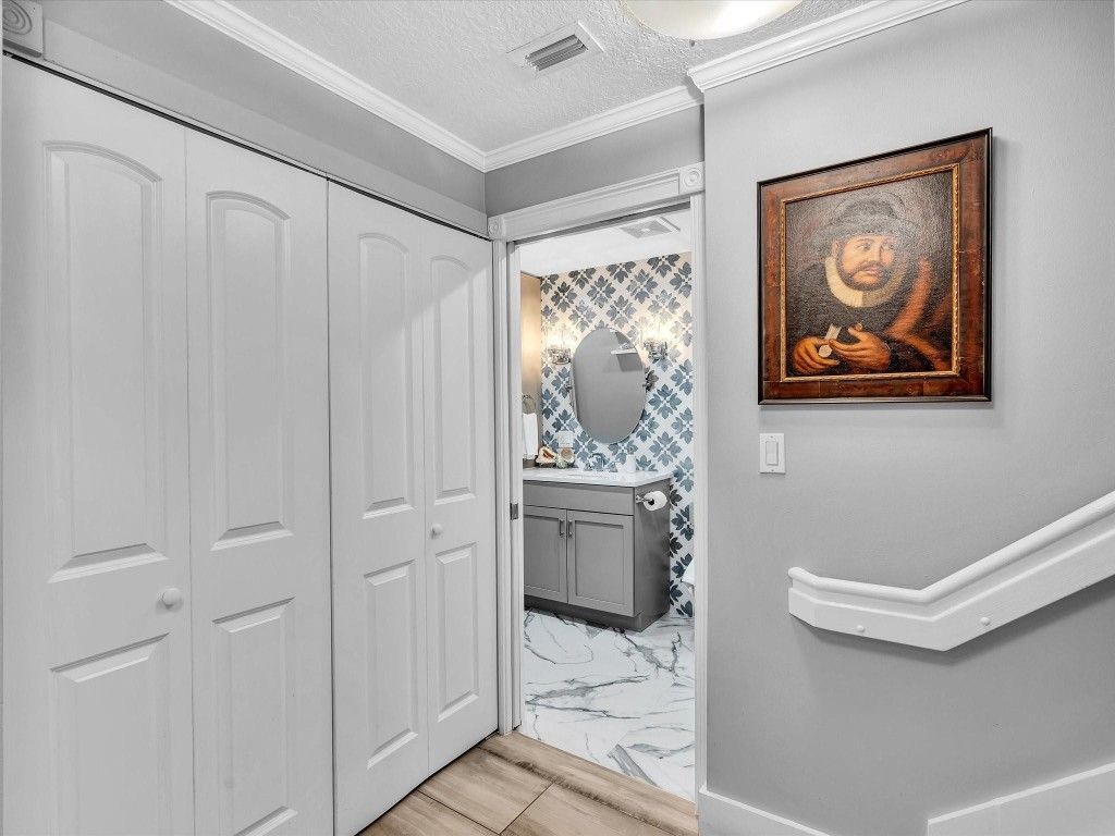 240 City View Drive, Unit 240, Fort Lauderdale, FL 33311 Photo