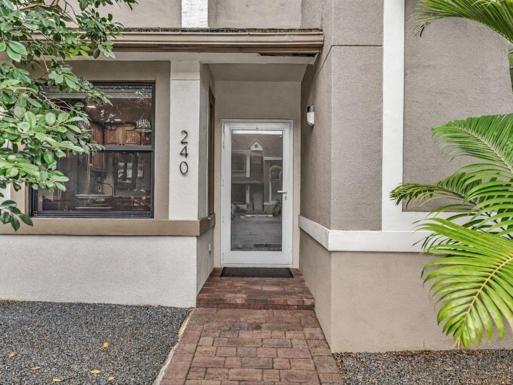 240 City View Drive, Unit 240, Fort Lauderdale, FL 33311 Photo