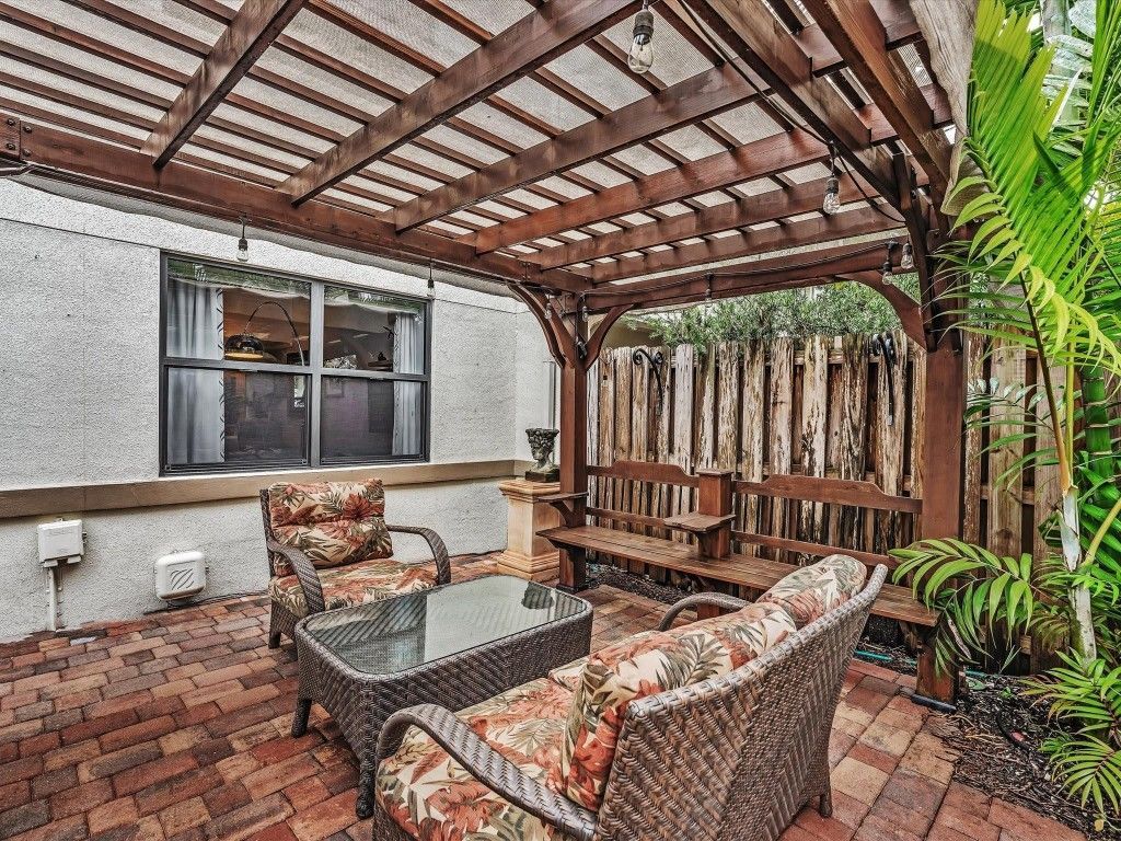 240 City View Drive, Unit 240, Fort Lauderdale, FL 33311 Photo