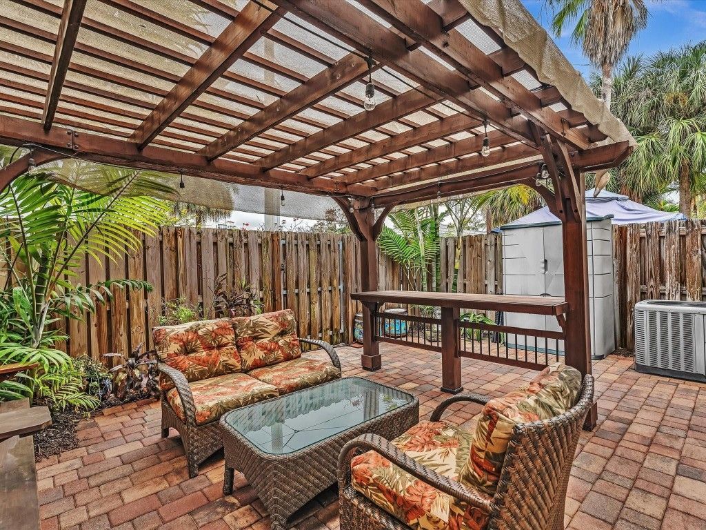 240 City View Drive, Unit 240, Fort Lauderdale, FL 33311 Photo