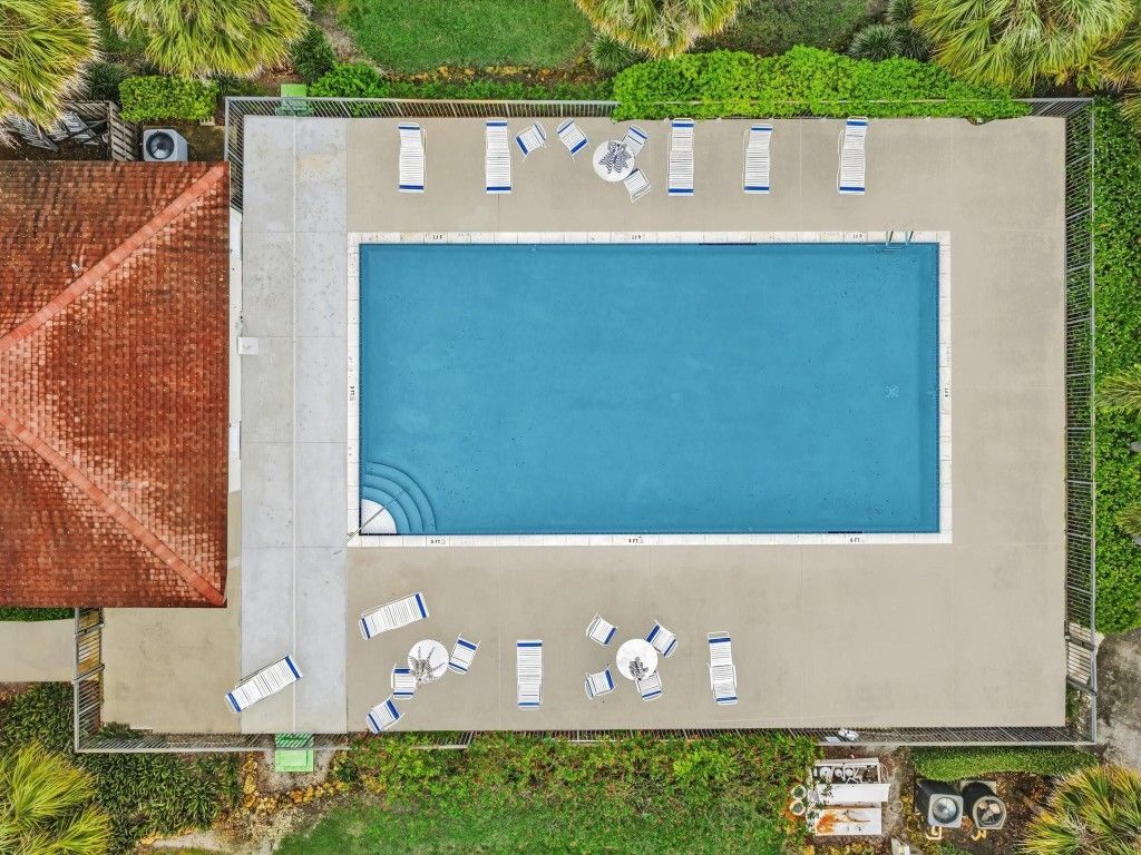 240 City View Drive, Unit 240, Fort Lauderdale, FL 33311 Photo