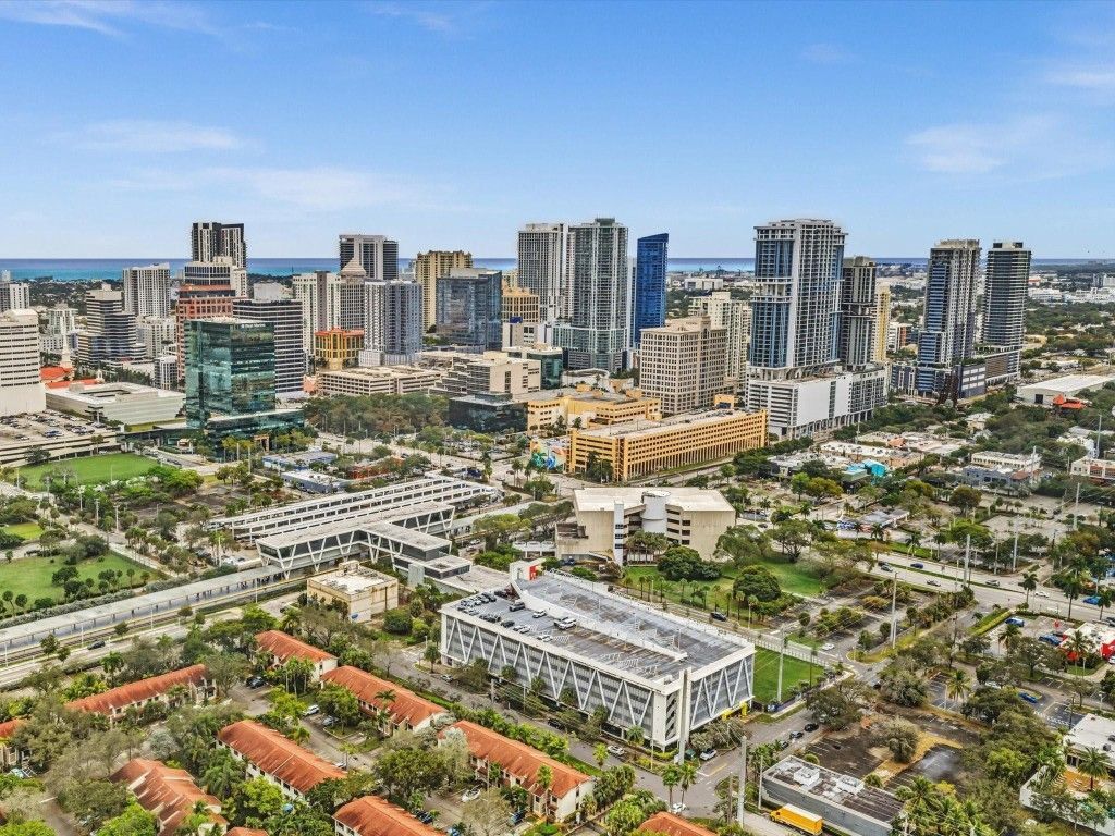 240 City View Drive, Unit 240, Fort Lauderdale, FL 33311 Photo