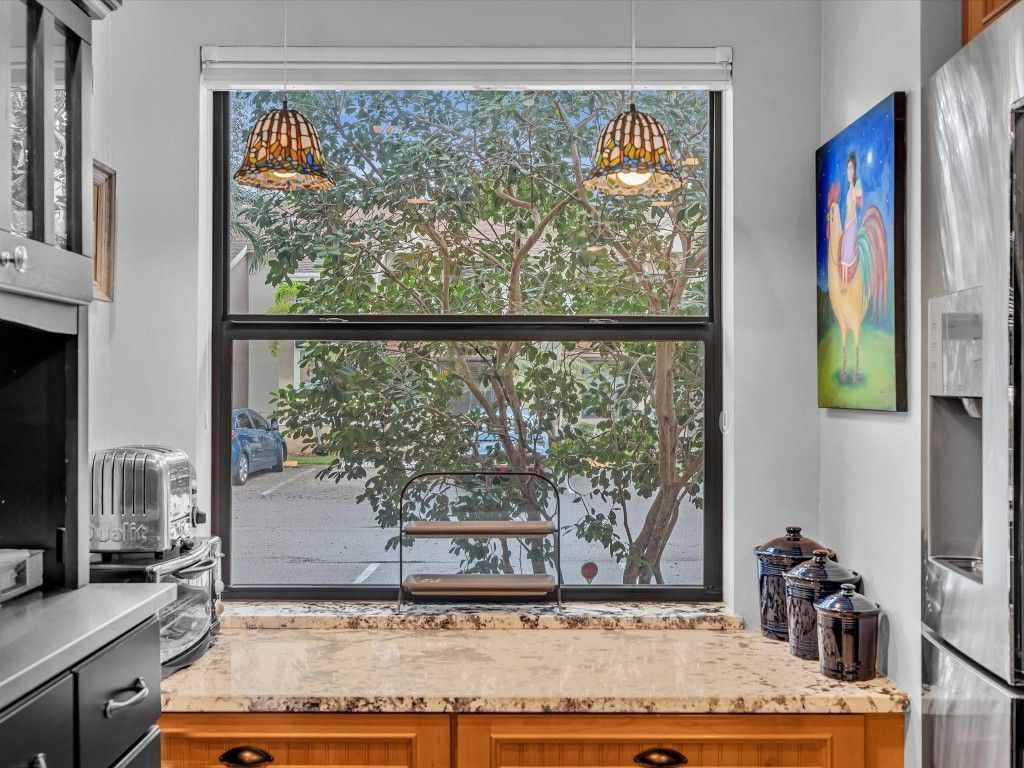 240 City View Drive, Unit 240, Fort Lauderdale, FL 33311 Photo