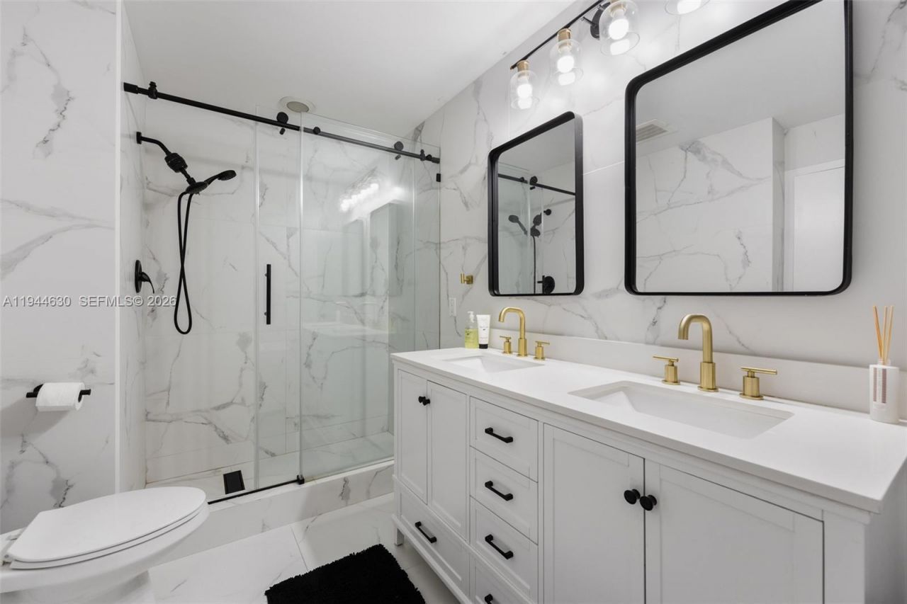 1111 SW 1st Ave, Unit 3723-N, Miami, FL 33130 Photo