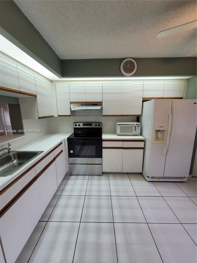 901 SW 128th Ter, Unit 410A, Pembroke Pines, FL 33027 Photo