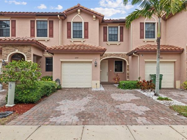 3777 SE 3rd St, Homestead, FL 33033