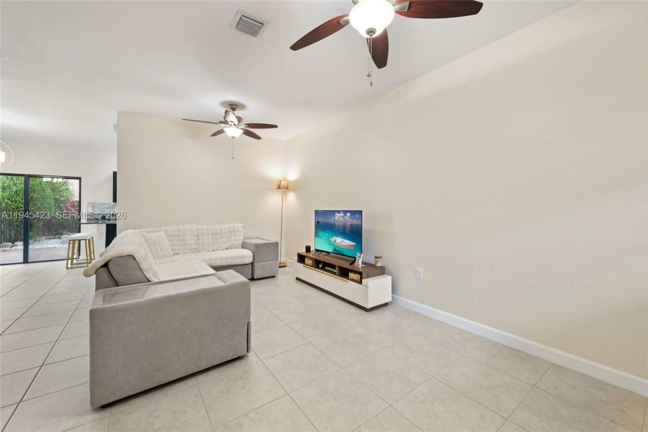 3777 SE 3rd St, Homestead, FL 33033 Photo