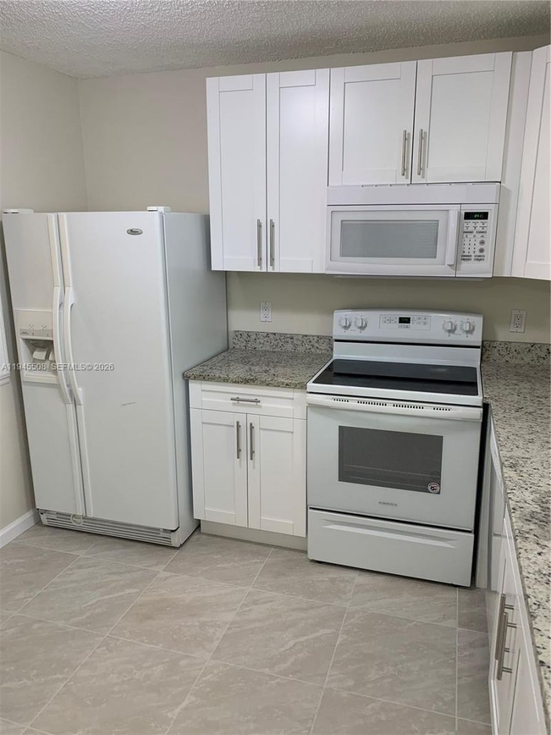 9273 SW 8th St, Unit 411, Boca Raton, FL 33428 Photo