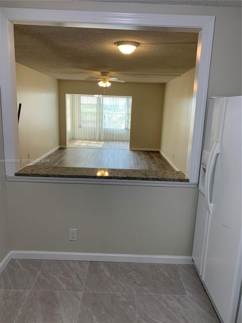 9273 SW 8th St, Unit 411, Boca Raton, FL 33428 Photo