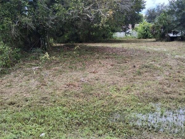 14070 CARLOS STREET , Fort Myers, FL 33905