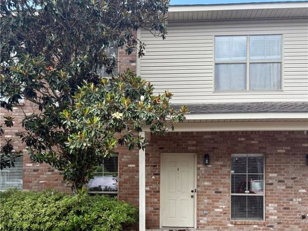 818 MEADOW BEND CROSSING Drive, Unit C, Baton Rouge, LA 70820