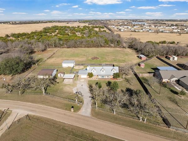 398 Bluebonnett Lane, Lorena, TX 76655