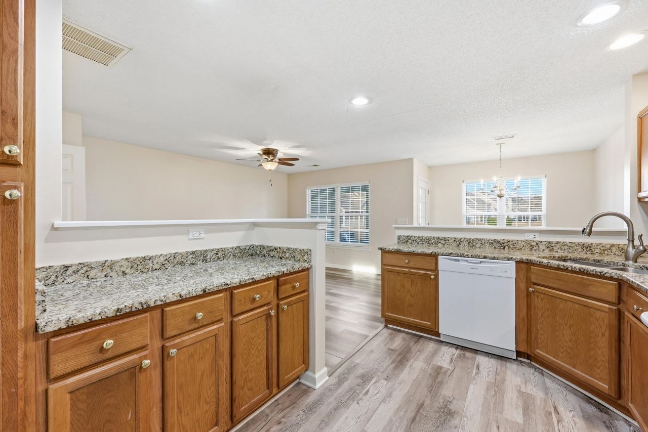 1037 Stanton Pl. Photo 12