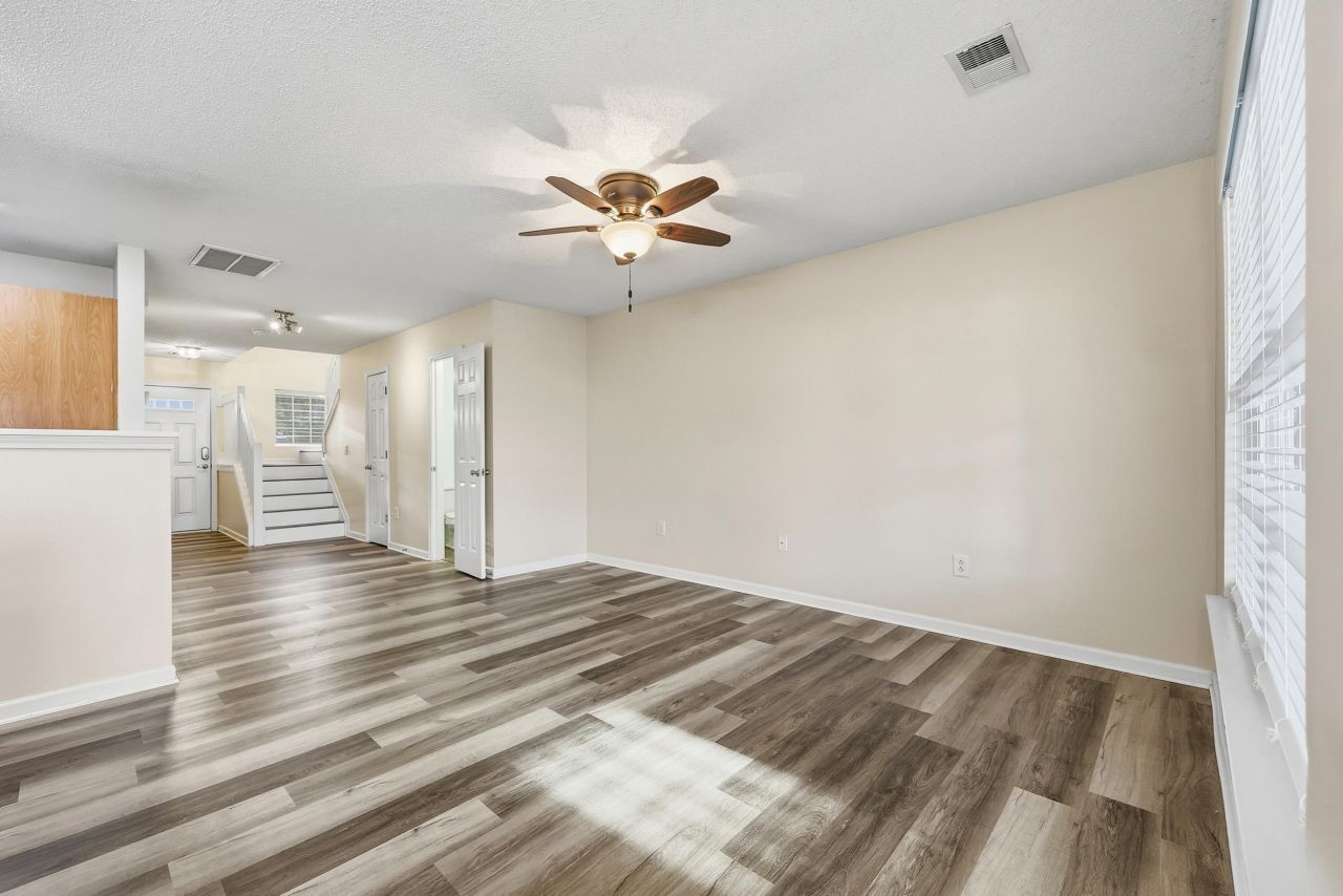 1037 Stanton Pl. Photo 14