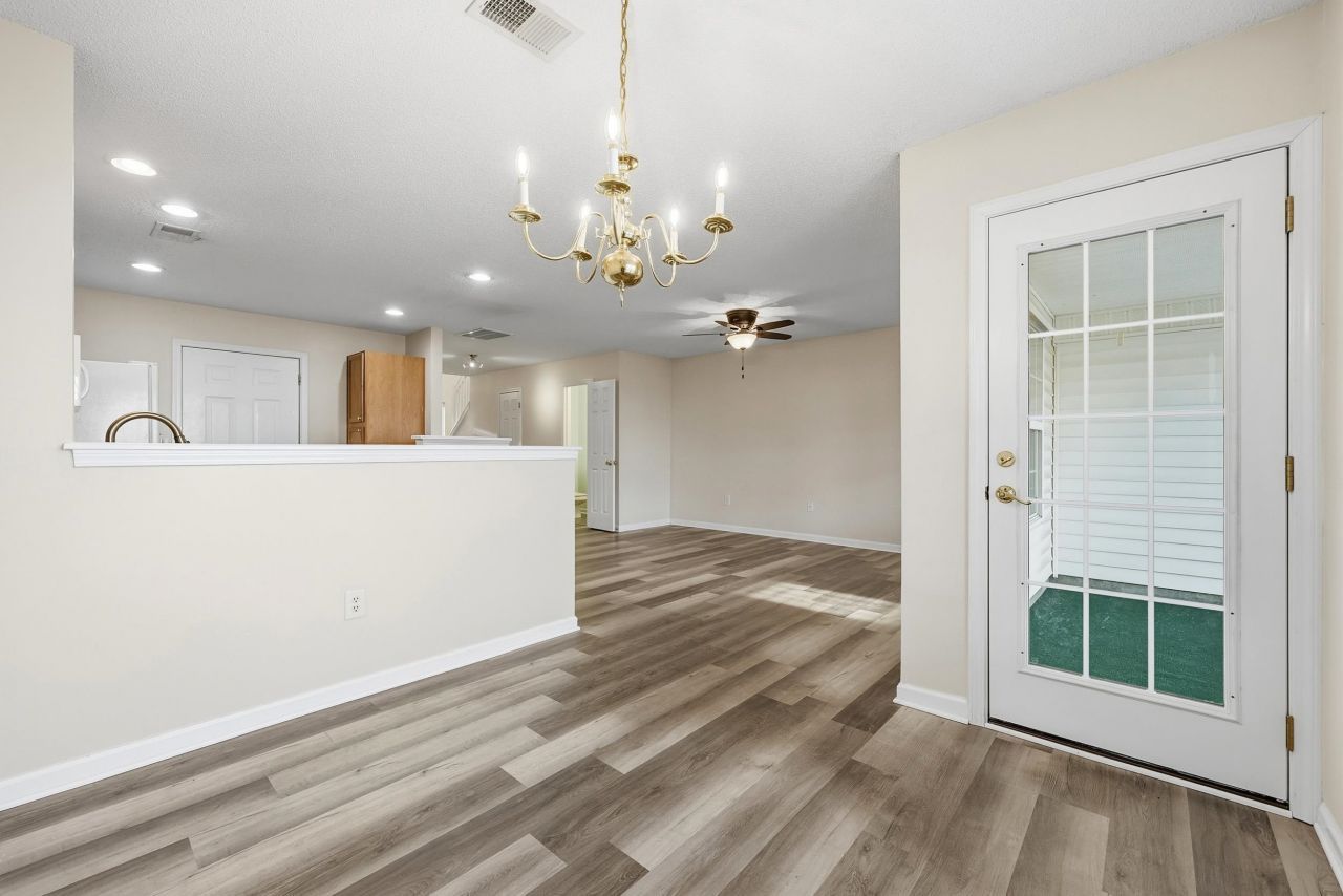 1037 Stanton Pl. Photo 17