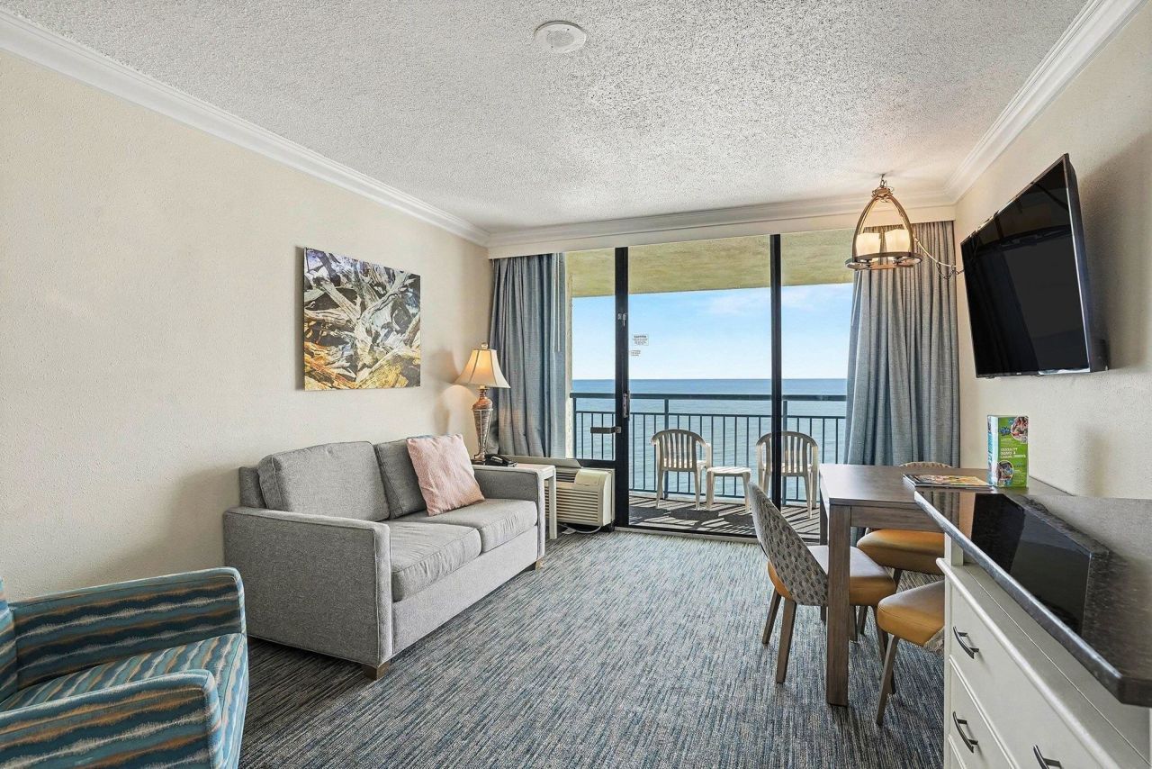 1105 S Ocean Blvd. Photo 4