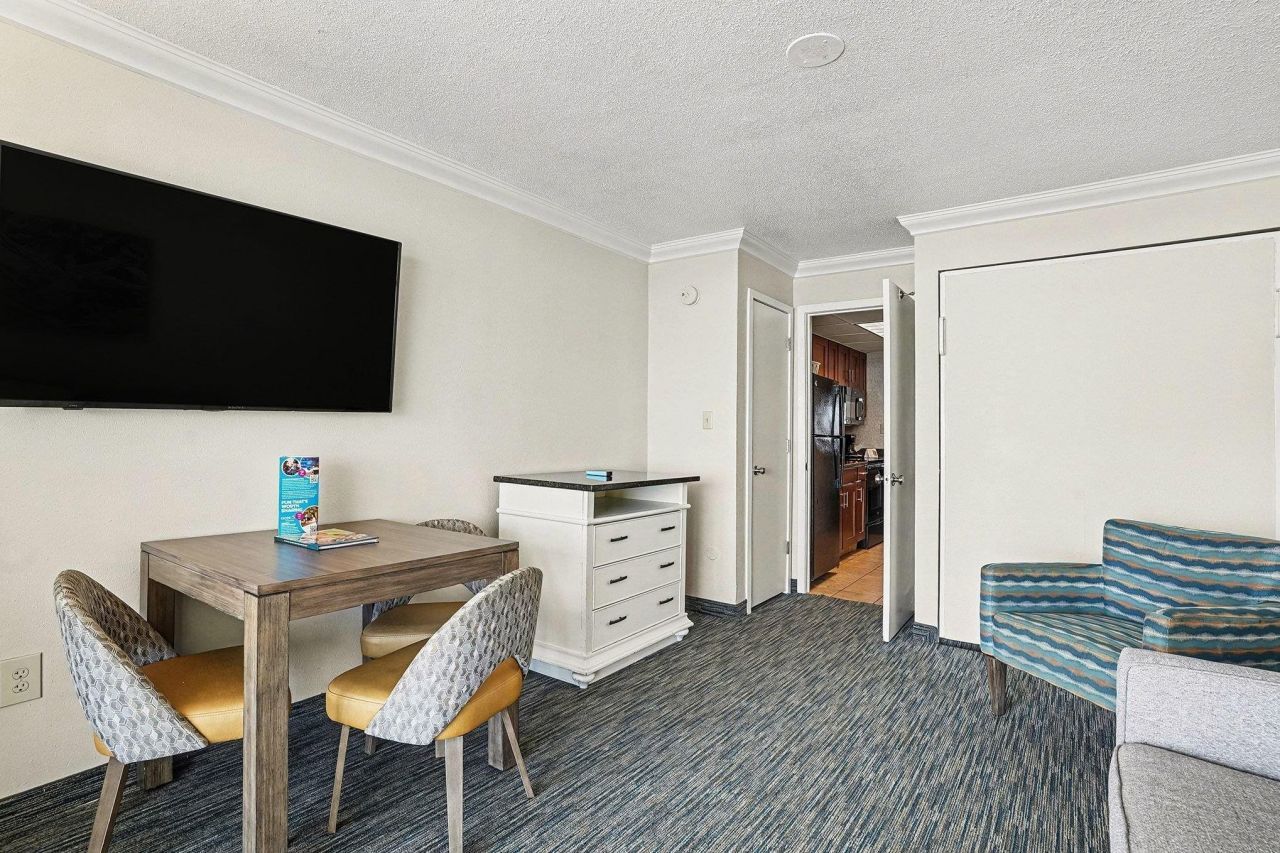 1105 S Ocean Blvd. Photo 6