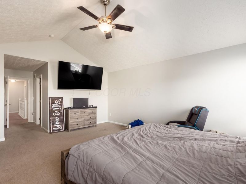 4052 Ponds Edge Street, Grove City, OH 43123 Photo 16