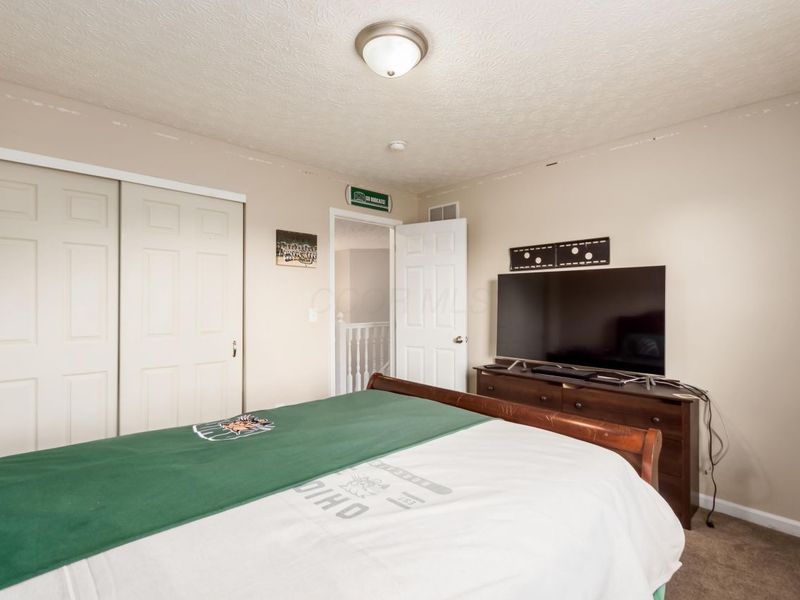 4052 Ponds Edge Street, Grove City, OH 43123 Photo 21