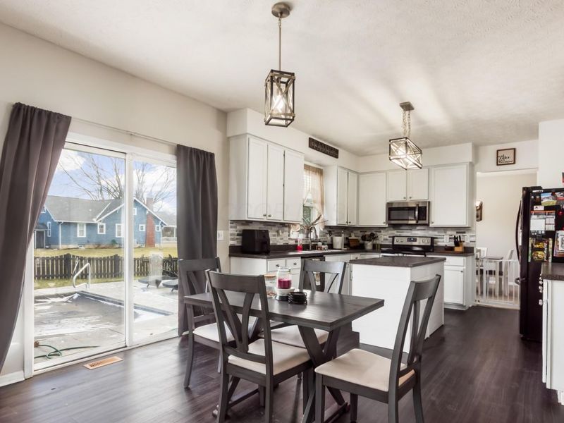 4052 Ponds Edge Street, Grove City, OH 43123 Photo 7