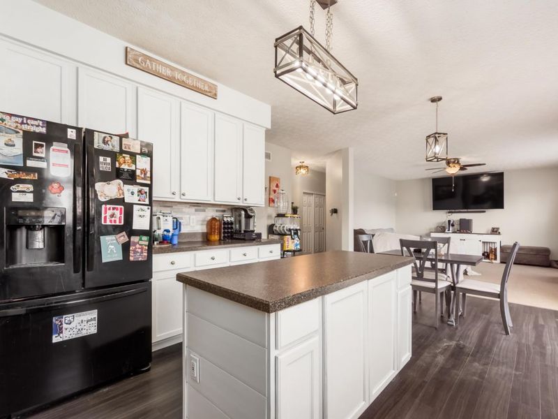 4052 Ponds Edge Street, Grove City, OH 43123 Photo 9