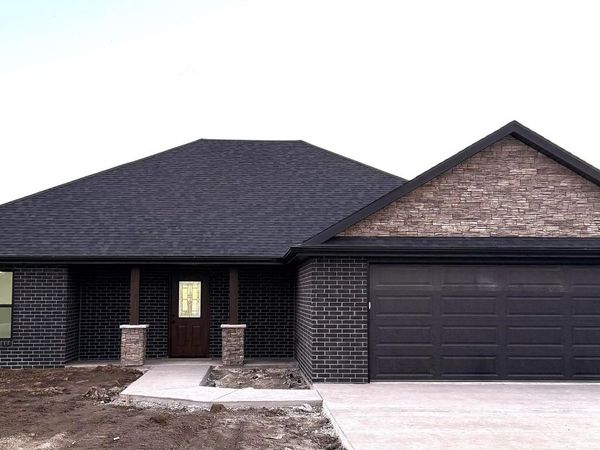 275 ROSEWOOD COURT, Holts Summit, MO 65043