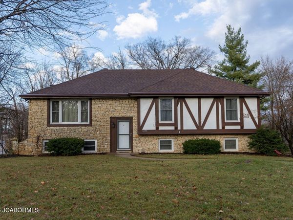 3234 S TEN MILE DRIVE, Jefferson City, MO 65109