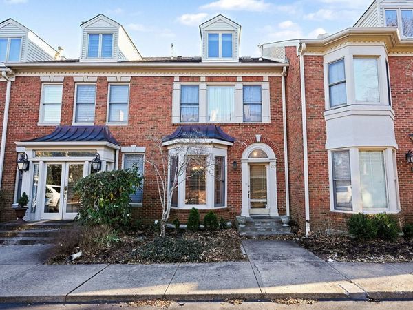223 Cheswick Ct, Nashville, TN 37215