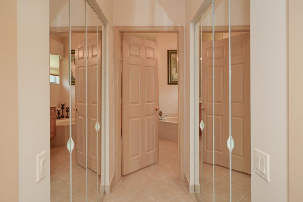 354 NW Shoreview Drive, Port Saint Lucie, FL 34986 Photo