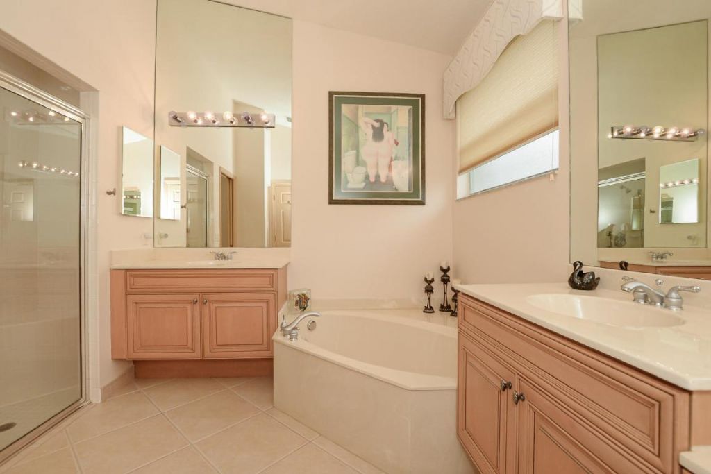 354 NW Shoreview Drive, Port Saint Lucie, FL 34986 Photo