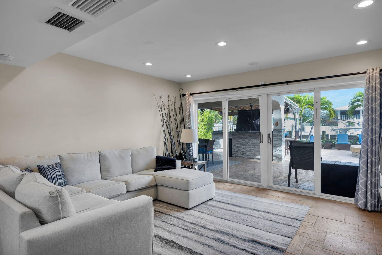 272 W Seaview Drive, Duck, FL 33050 Photo